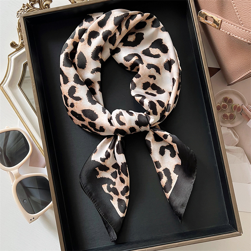 Scarf Silk Square - 70 cm Platz Luxus Leopard Print