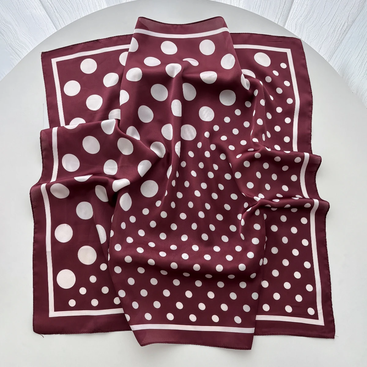 Eleganter, weicher, quadratisc – Face Scarf Mask Bewertung und Preis
