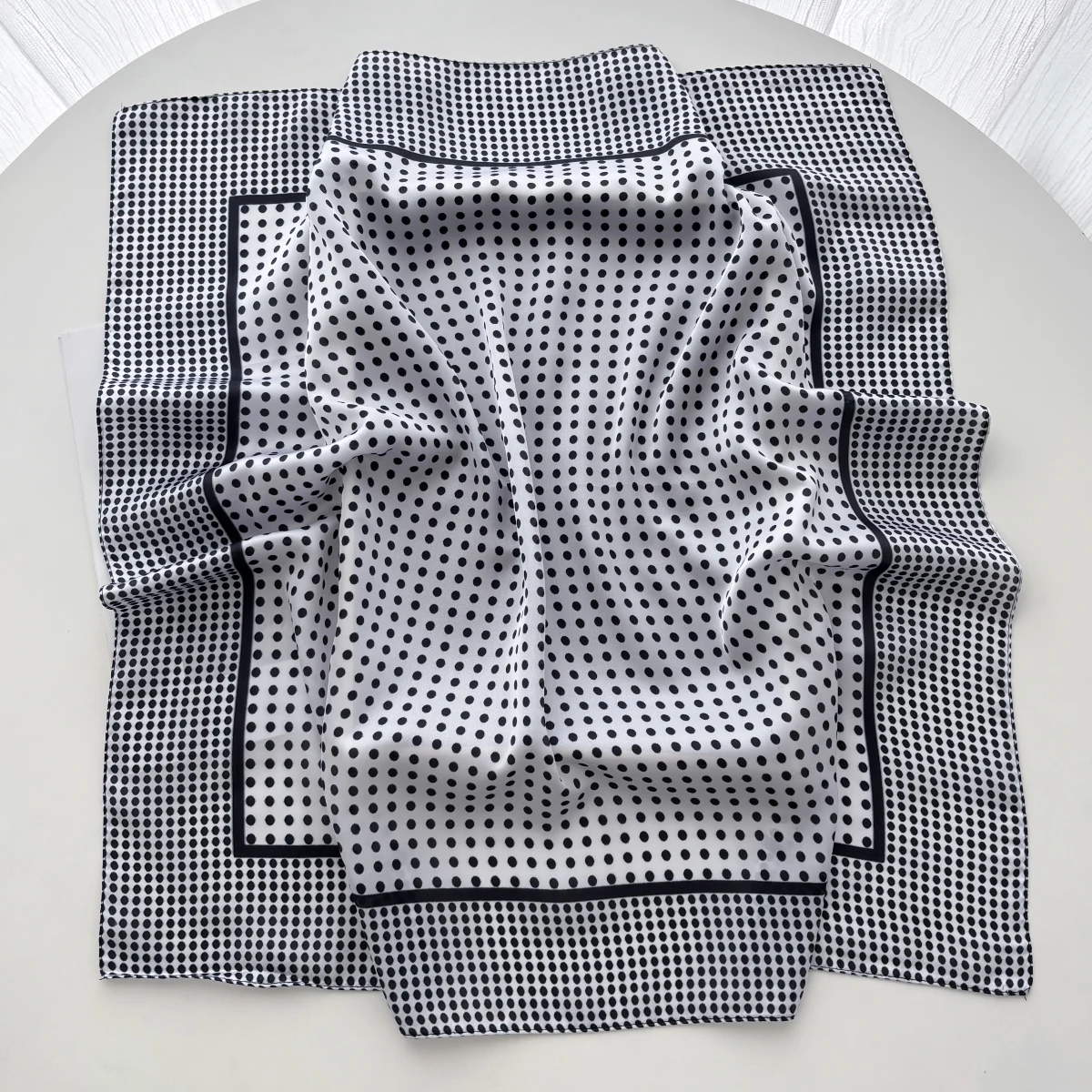 Eleganter, weicher, quadratisc – Face Scarf Mask Bewertung und Preis